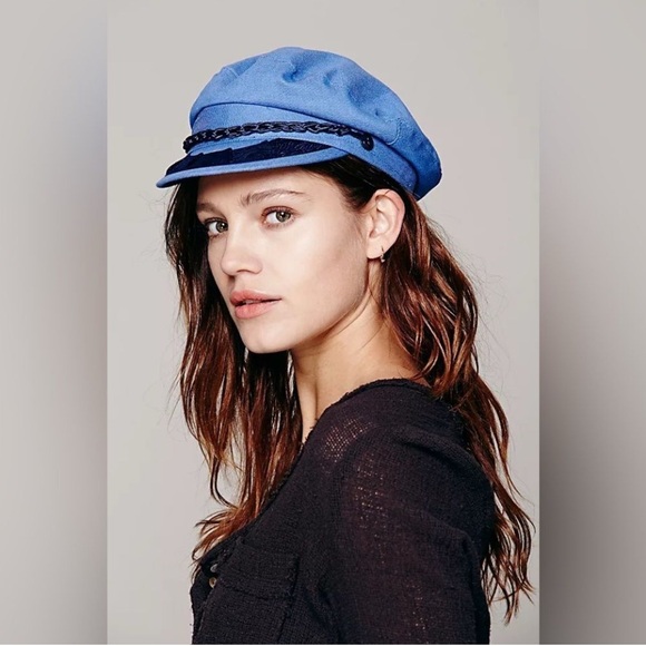 Free People Accessories - Free People- Denim
Fisherman Cap size M
